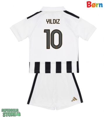Juventus Kenan Yildiz #10 Replika Babytøj Hjemmebanesæt Børn 2026-27 Kortærmet (+ Korte bukser)